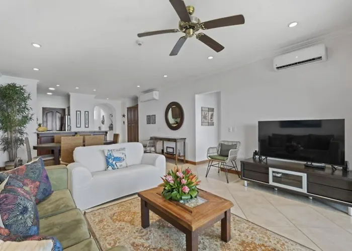 Stunning With Panoramic Beach, Ocean, And Mountain Views In Сasa de vacaciones Playa Flamingo
